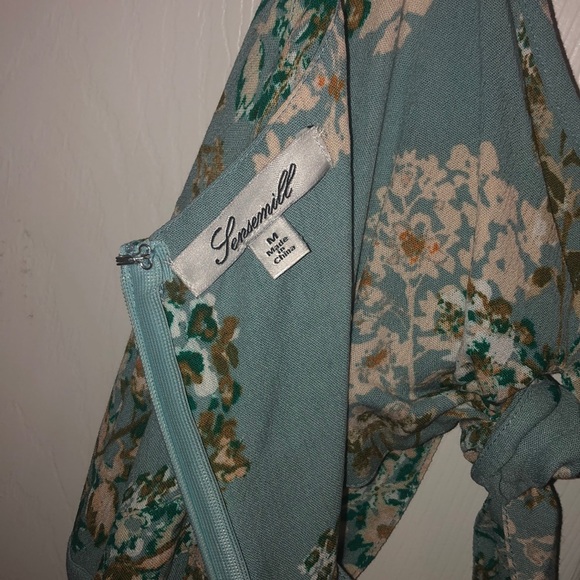 Floral Cut-Out Dress - Picture 4 of 5